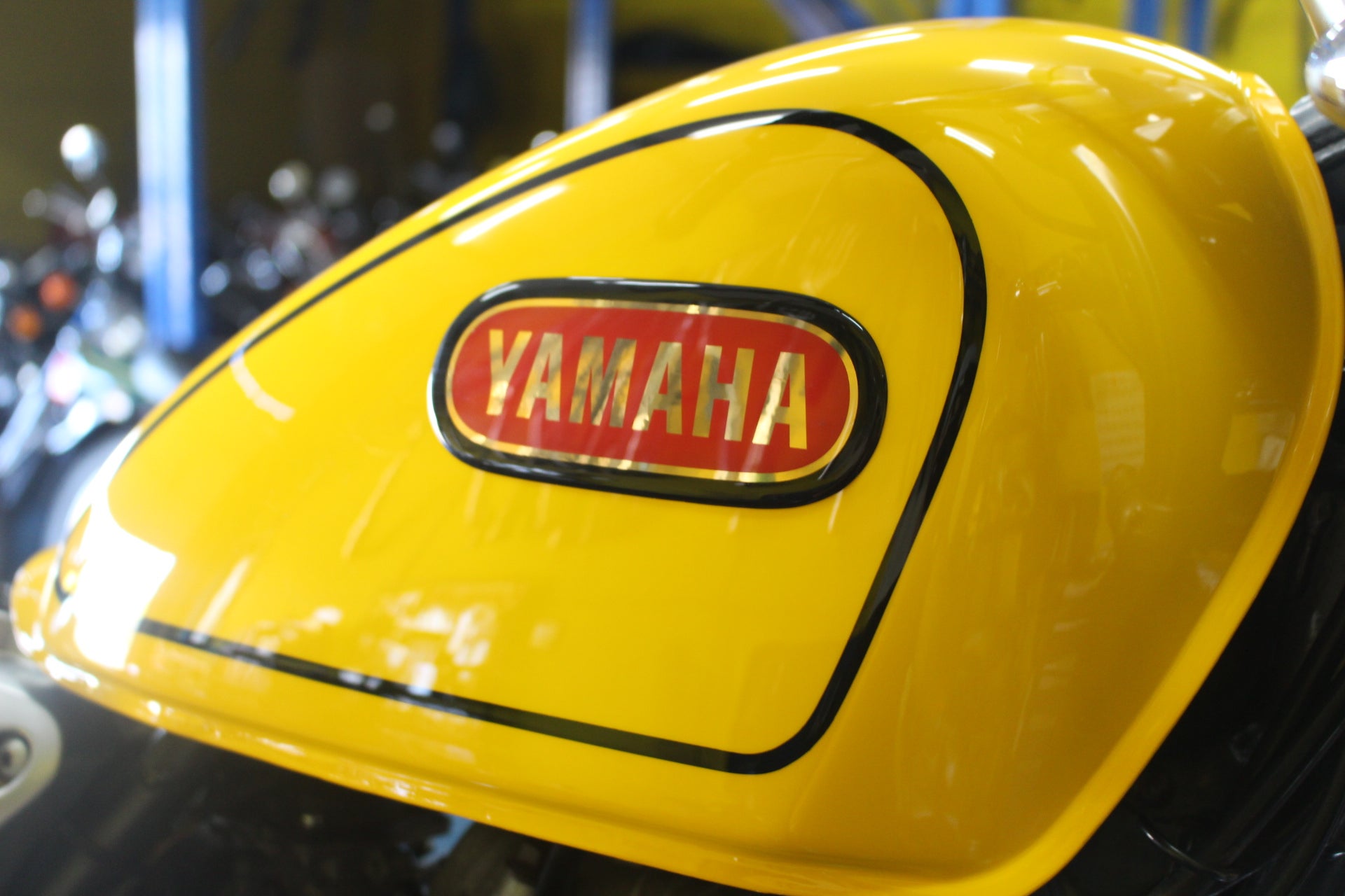 ブロンコのガソリンタンクが塗装から戻ってきました！！ | ZUMAのブログ