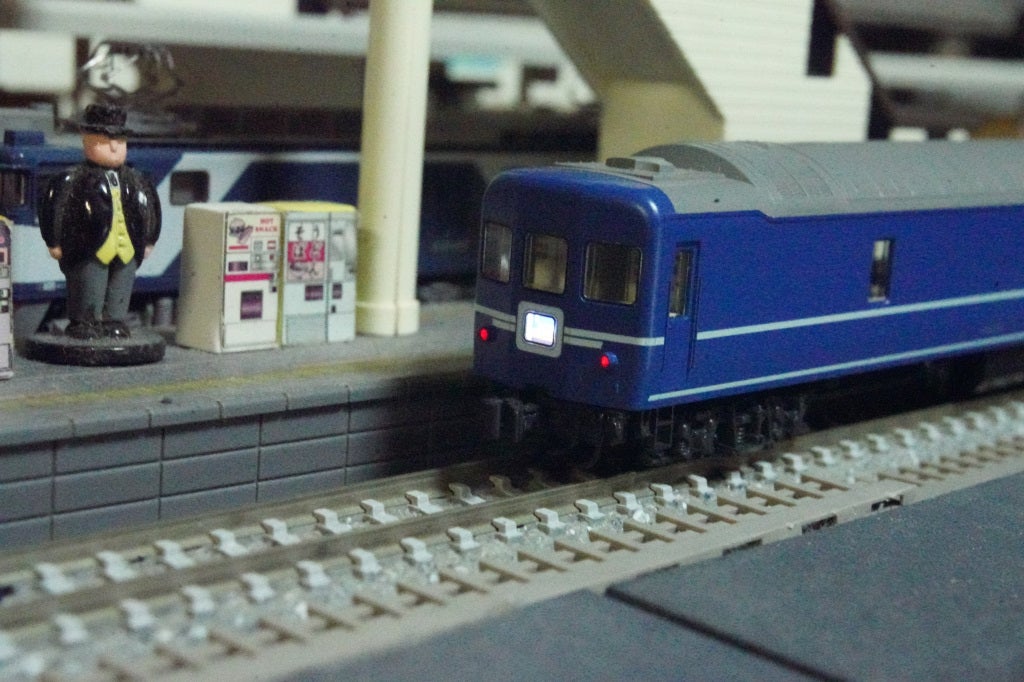 模型紹介】297 24系25形寝台特急「あけぼの」中編～室内灯が点灯しない