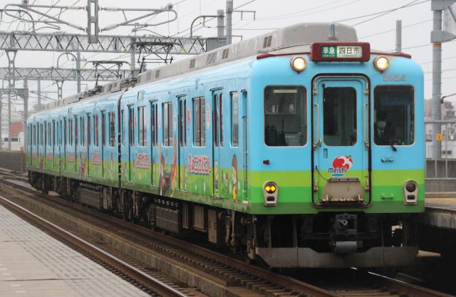 名泗ラッピング車として活躍していた頃の近鉄2000系XT12 | Yoshi