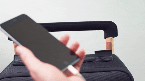 サイズ変更可能！旅好きの『欲しい』を詰め込んだ多機能スーツケース