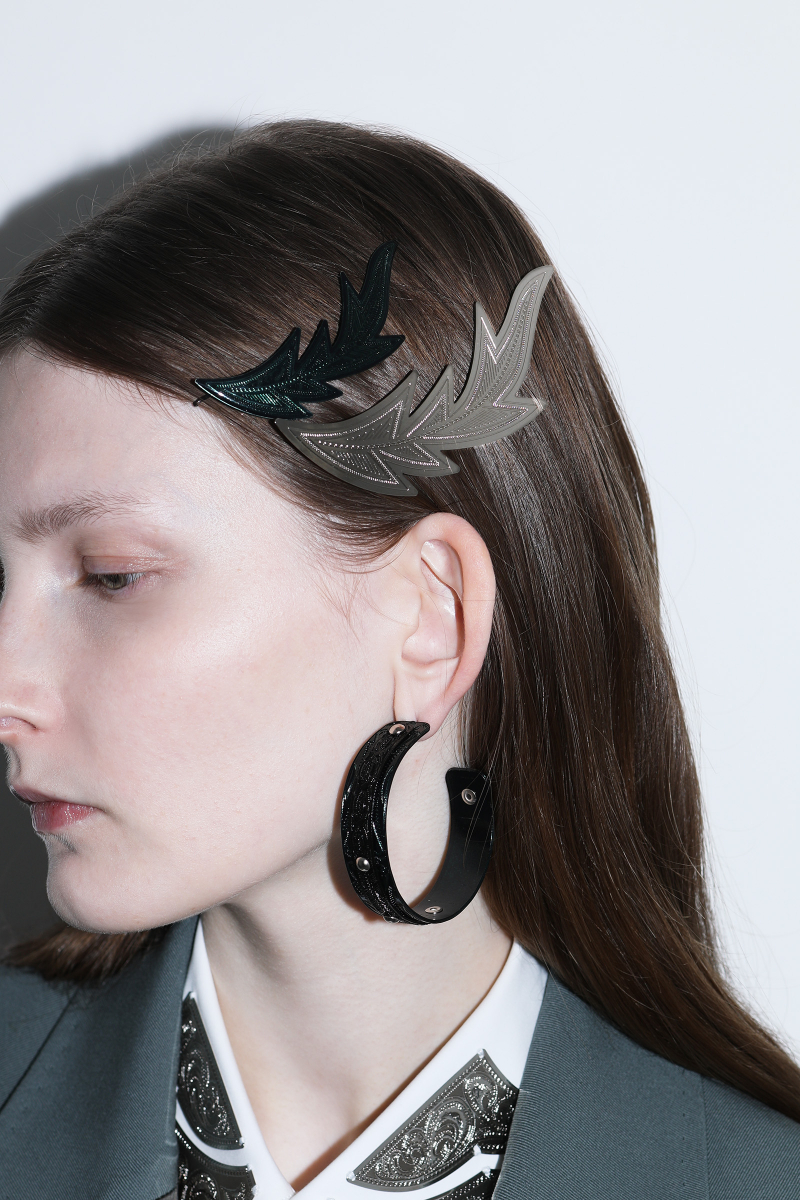 TOGAPULLA モチーフピン toga モチーフピン ヘアクリップ シルバー