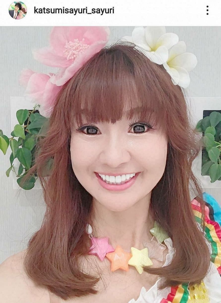 さゆり、白の体操服、紺の大人ブルマー姿で「祝！！53歳記念 40年ぶり