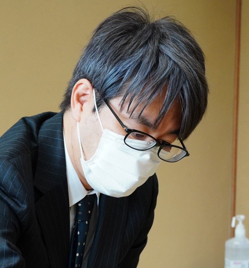 羽生善治九段「Twitter始めます」8時23分（はぶさん）にアカウント開設