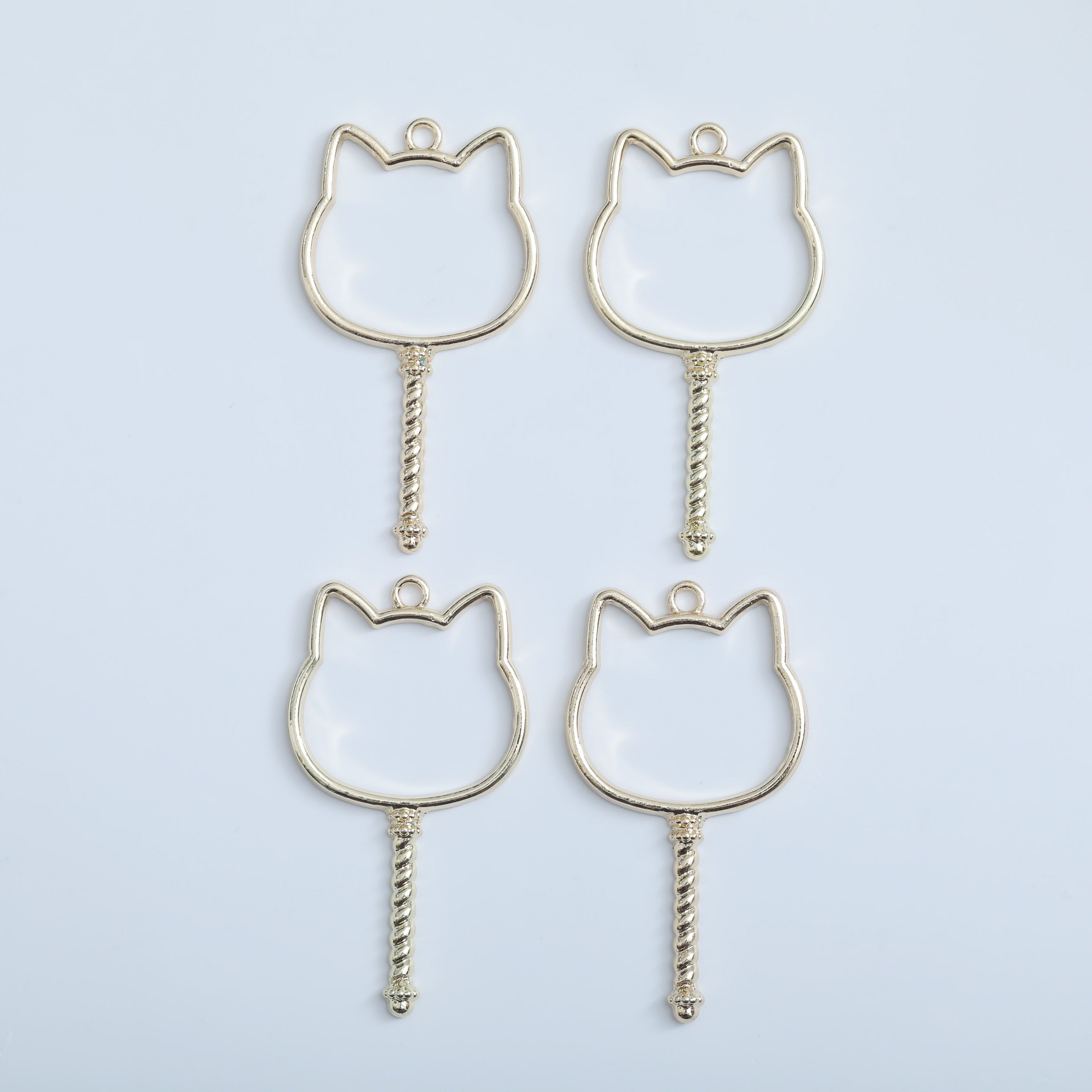 4個入り】レジンフレーム チャーム 猫型マジックスティック 猫 | ク