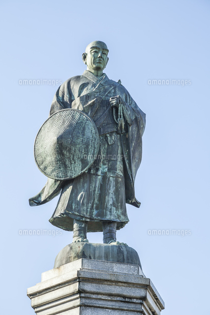 青銅唐金製 蓮如上人行脚像 6尺 青銅唐金製 蓮如上人行脚像 6尺 - メルカリ