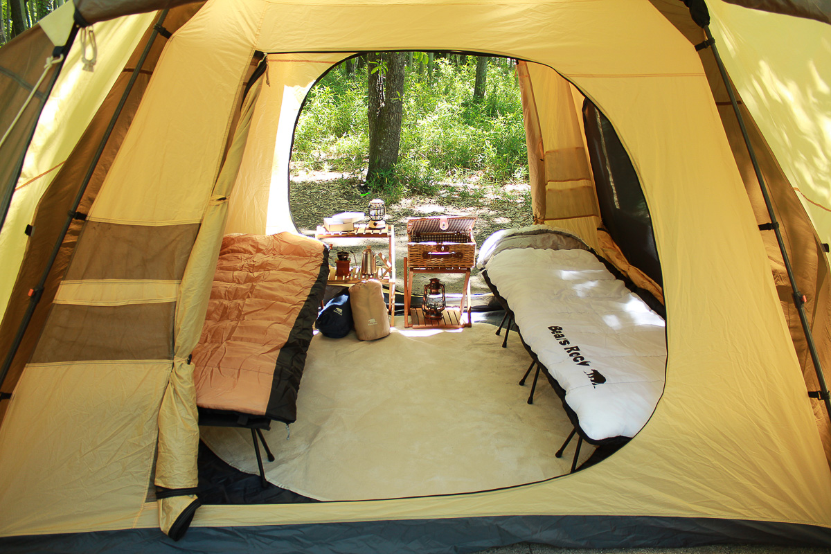 ベアーズロックの夏用シュラフはフルオープン可能！ 夏キャンプの掛け