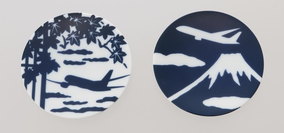 鳥獣戯画の中にANAの飛行機！ミスマッチ感が面白いね | GoodsPress Web