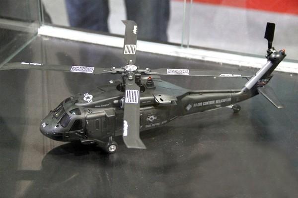 航空機・ヘリコプター SOLO PRO 319 B.HAWK 60 J6 PRO 航空機