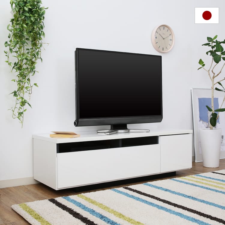 完成品】たっぷり収納が魅力の木製テレビ台！37型対応のロータイプ