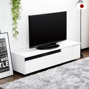 完成品】たっぷり収納が魅力の木製テレビ台 50型対応のロータイプ