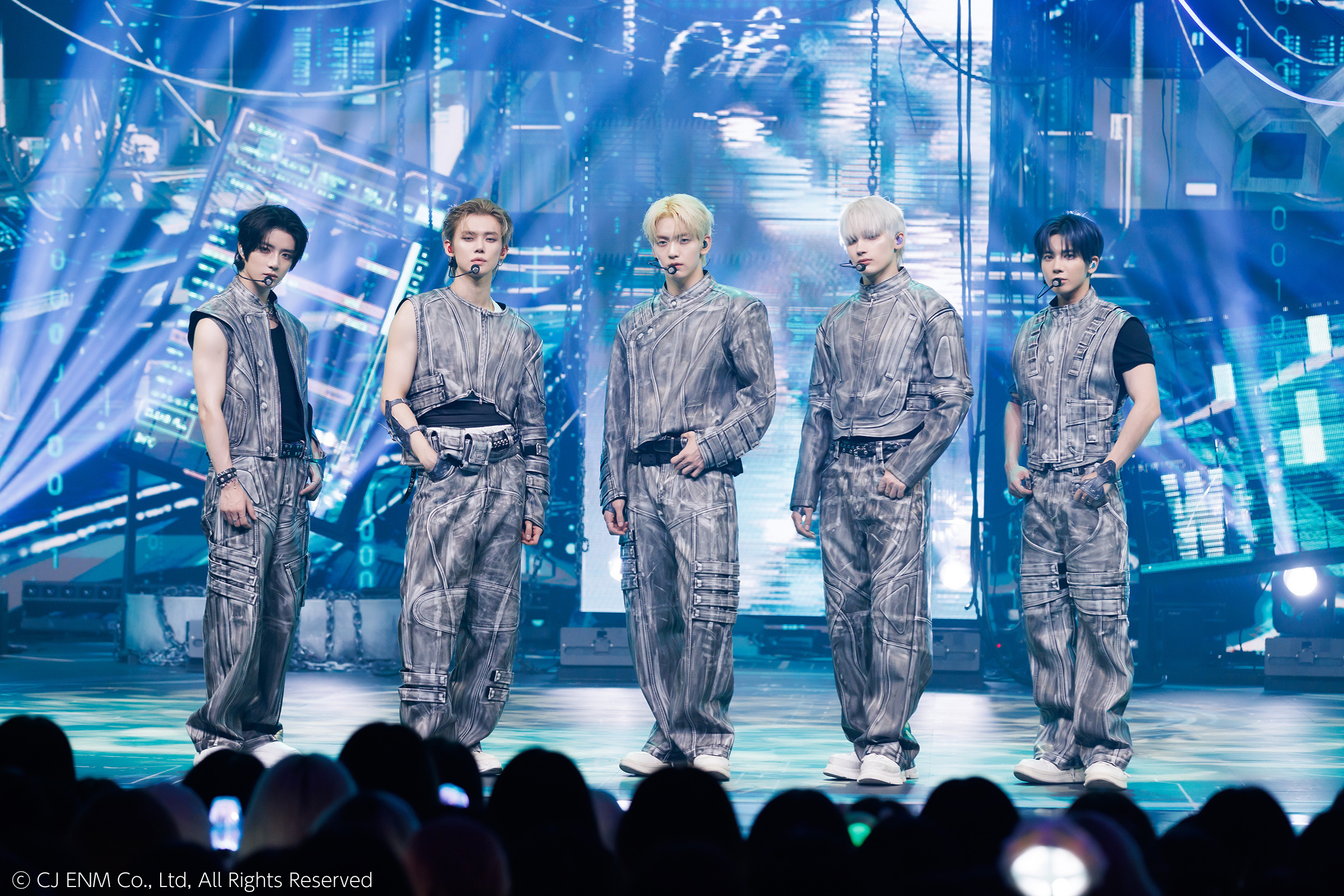 iKON JAYが先行曲「We Can't Explain」を音楽番組で初披露！TOMORROW X