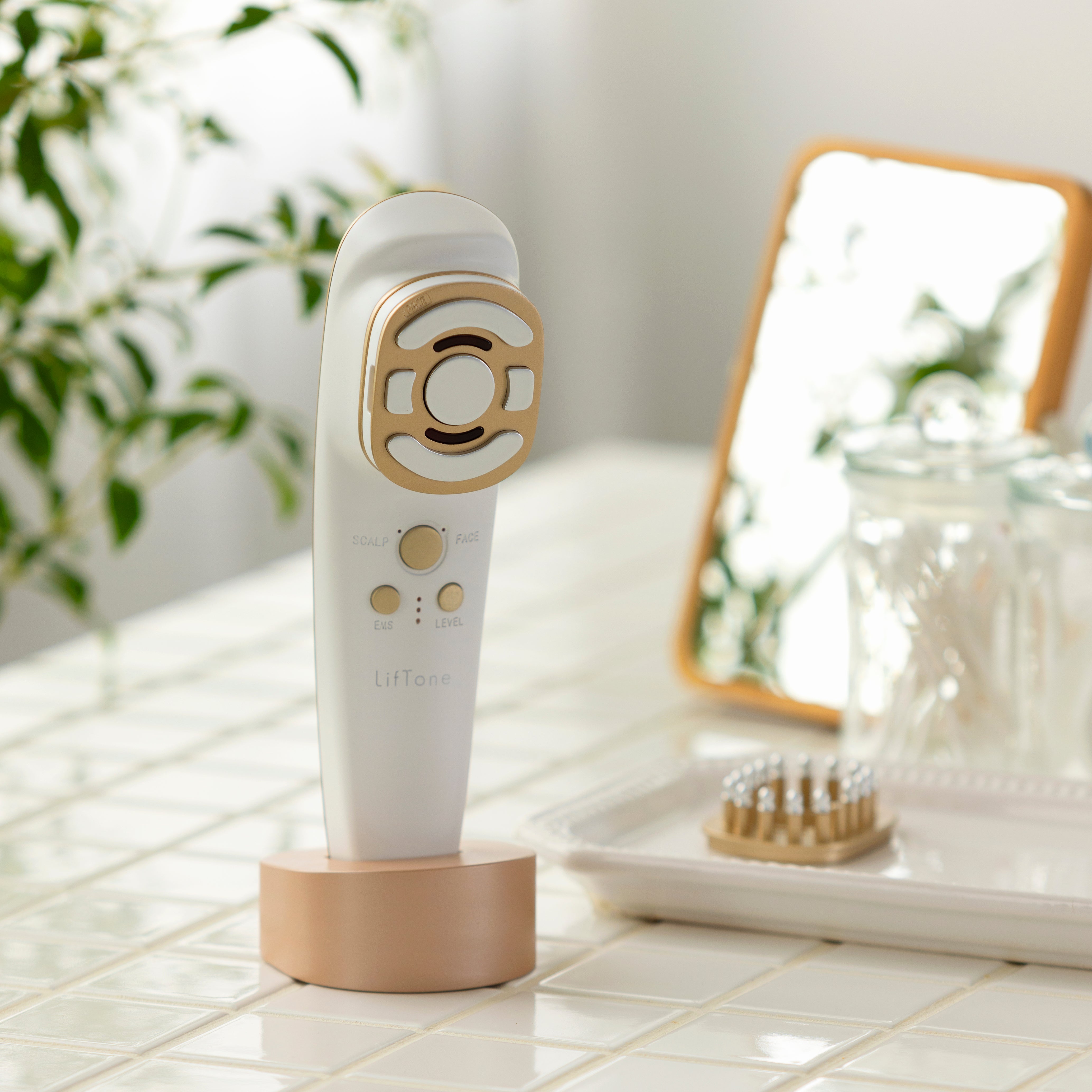 特許出願中】きれいも気分もLiftする、オールインOne美顔器 LifTone