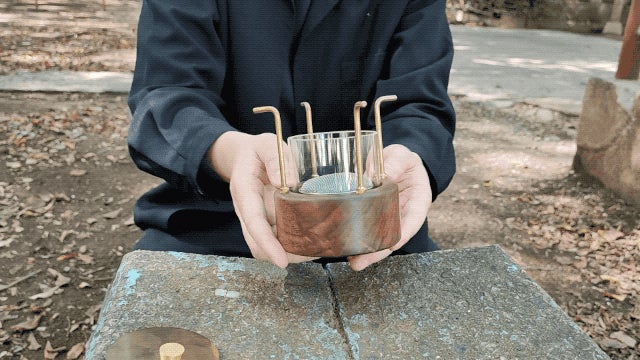 真鍮火鉢 台座付き 龍の取手 大型 43cm 真鍮火鉢 台座付き 龍の取手