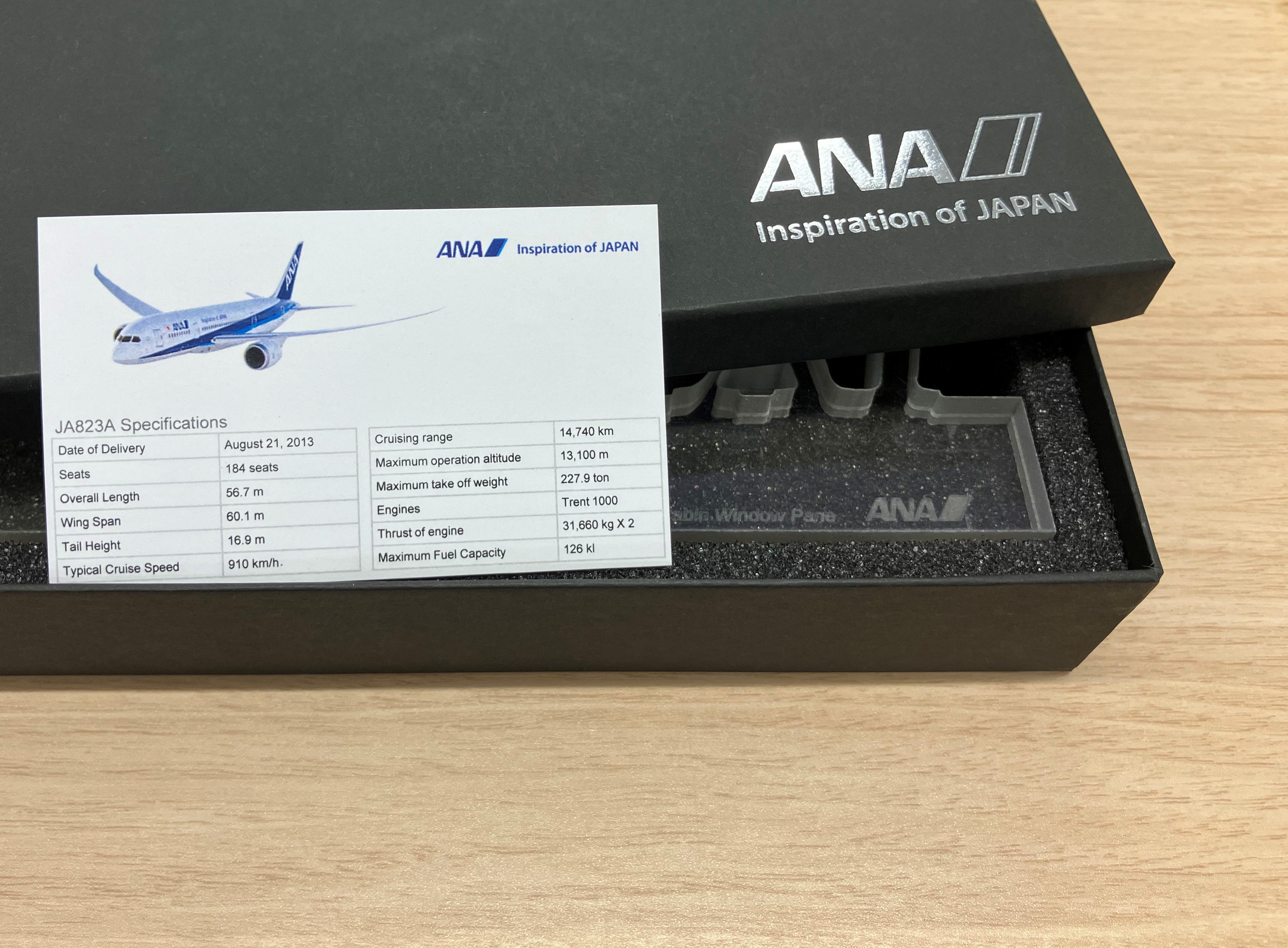 貴重 ANA B 787 客室 窓 実機取り卸し 機窓 プレート フォトスタンド