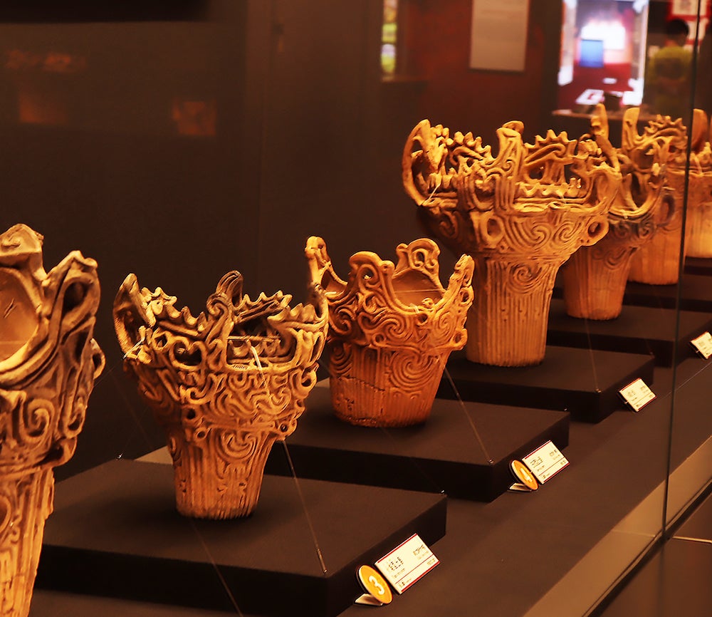 縄文土器 小動物？昆虫？珍品 箱付き R99-2 縄文土器 小動物？昆虫