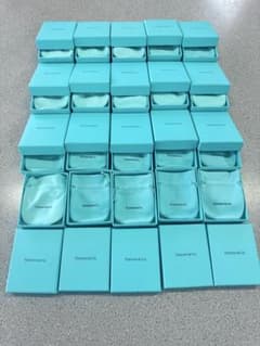 現行品Tiffanyティファニー空箱巾着20セット - メルカリ
