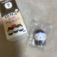 韓国限定】ちいかわ チョコカップケーキフィギュア ハチワレ - メルカリ