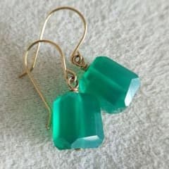 グリーンカルセドニー♡緑【アンク】K18 天然石 フックピアス