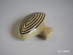 紀州御庭焼 糸巻形香合 7.7 × 7.7 × 2センチ 河濱支流 永楽善五郎