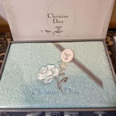 m45168082479_1.jpg?1715791133