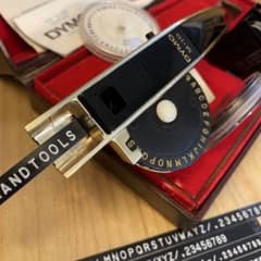 □製品保証□【限定品・縦書・筆記体】 ダイモ DYMO M-10 165-172