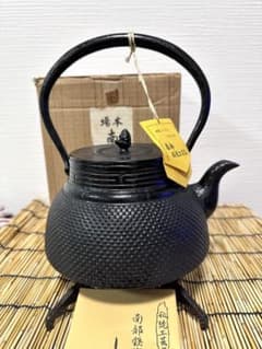 未使用品、供箱、栞、タグ付 南部天正堂作20型コシキアラレ 南部鉄瓶