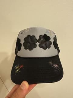 即完 imozonsavingclothing クローバー刺繍トラッカーキャップ - メルカリ