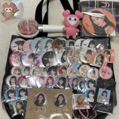 年末限定価格】TWICE モモ 缶バッジ セット まとめ 痛バ グッズ - メルカリ