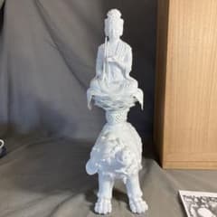 樋渡陶六】日本工芸会員 日本銘窯 肥蝶山 樋渡陶六作 白磁彫 獅子上