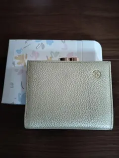 皇居 財布 シルバー 二つ折り財布 がま口タイプ菊の御紋 2025年最新】菊