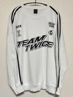 2026年最新】twice トレーナーの人気アイテム - メルカリ