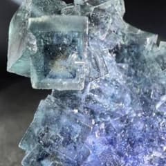 ヤオガンシャン産「ピーコックグリーン」「孔雀緑色」ブルーウィンドウ