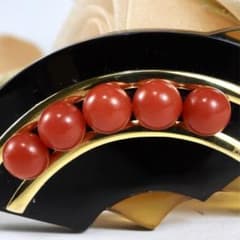 本赤珊瑚ブローチ、彫刻、帯留78g 東Y7-0217☆2Fトヒニ