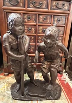 平野千里飛翔ブロンズ像