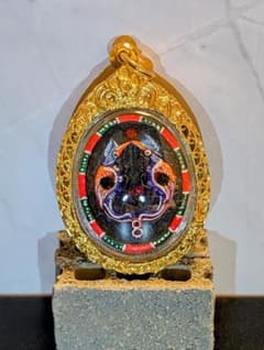 タイお守りプラクルアンクルーバー・クリッサナ2559年(037)