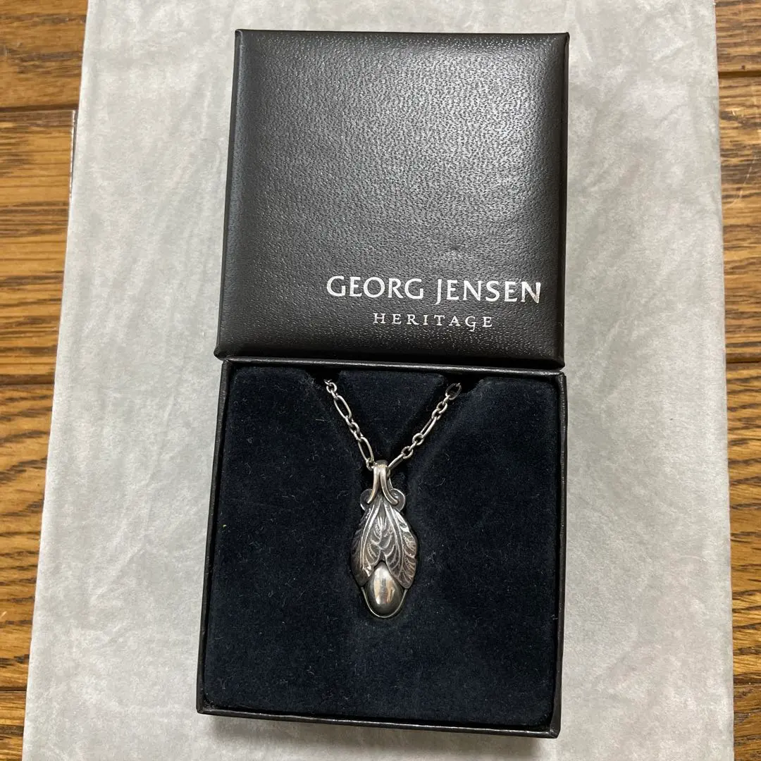 超美品ジョージジェンセン2008年色石揺れるブローチ