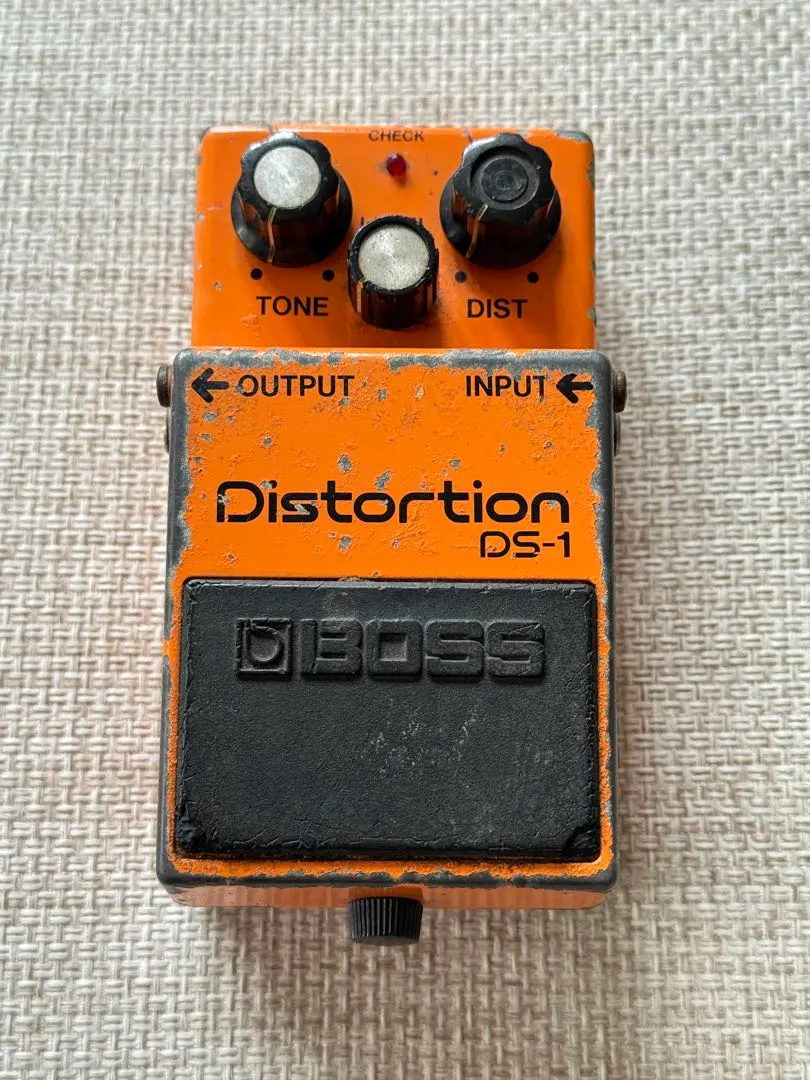 BOSS DS-1 Distortion 日本製 黒ラベル 1985年製 BOSS DS-1