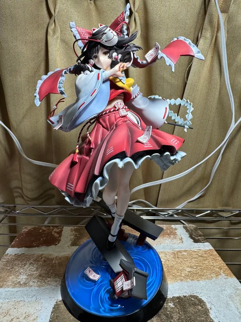 東方Project 博麗霊夢 楽園の素敵な巫女ver. 1/7 フィギュア Solarain
