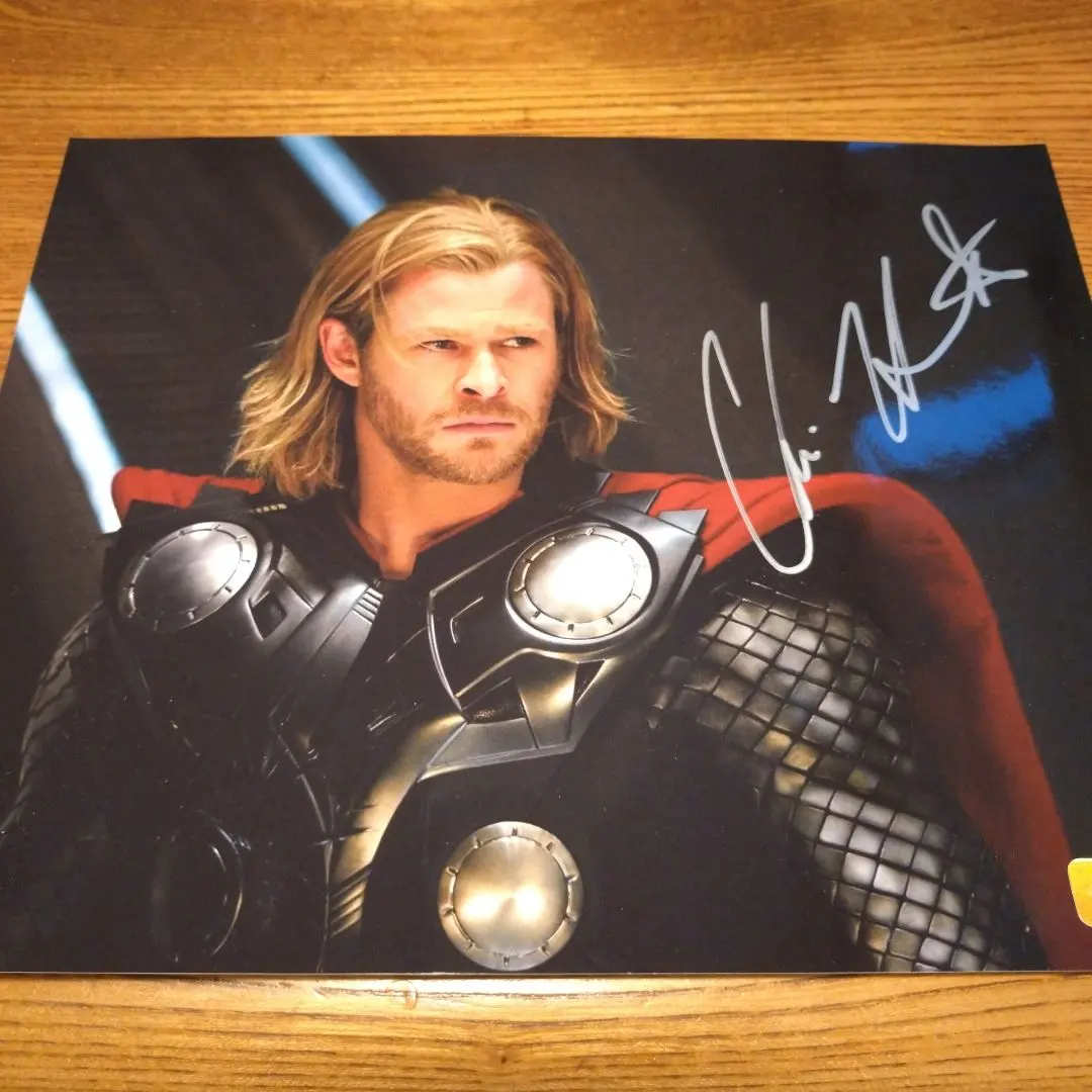 2026年最新】クリス・ヘムズワース サインの人気アイテム - メルカリ