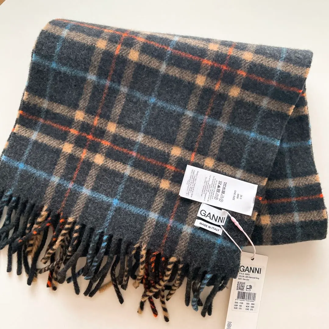 2026年最新】GANNI マフラーの人気アイテム - メルカリ