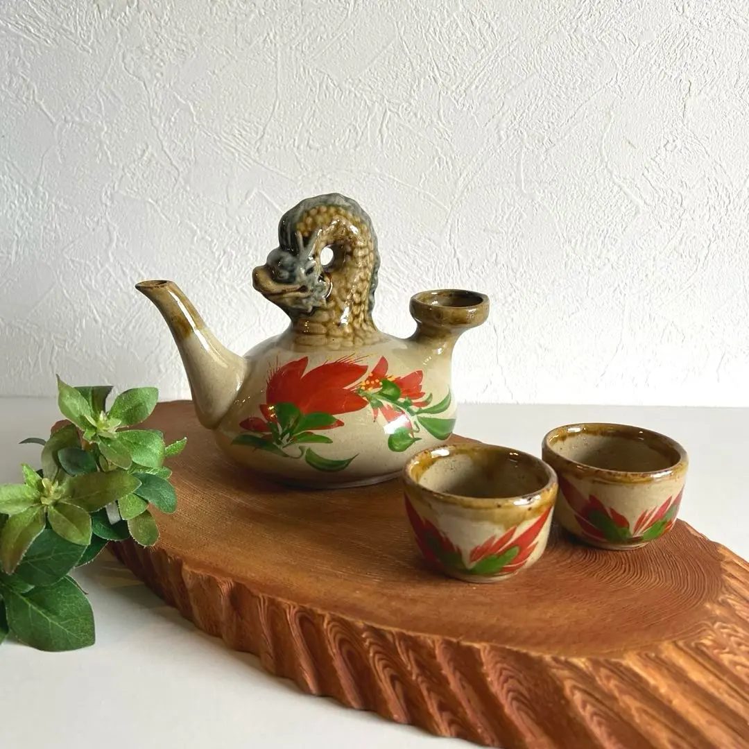 壺屋やちむん4個 カラカラ 渡名喜瓶 ぐい呑み ウニヌティ 民芸酒器