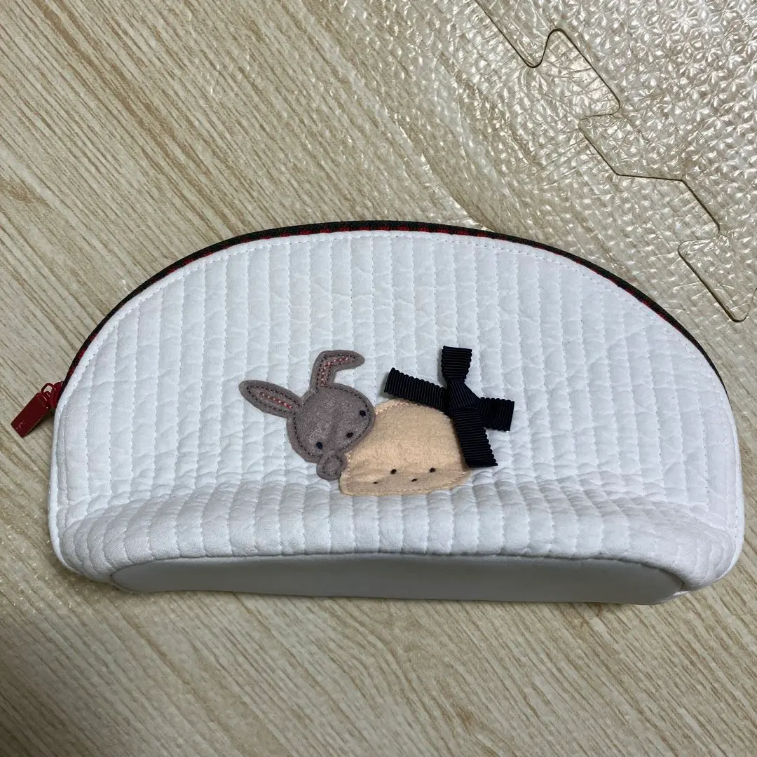 2026年最新】ファミリア ピオヌンナル ポーチの人気アイテム - メルカリ