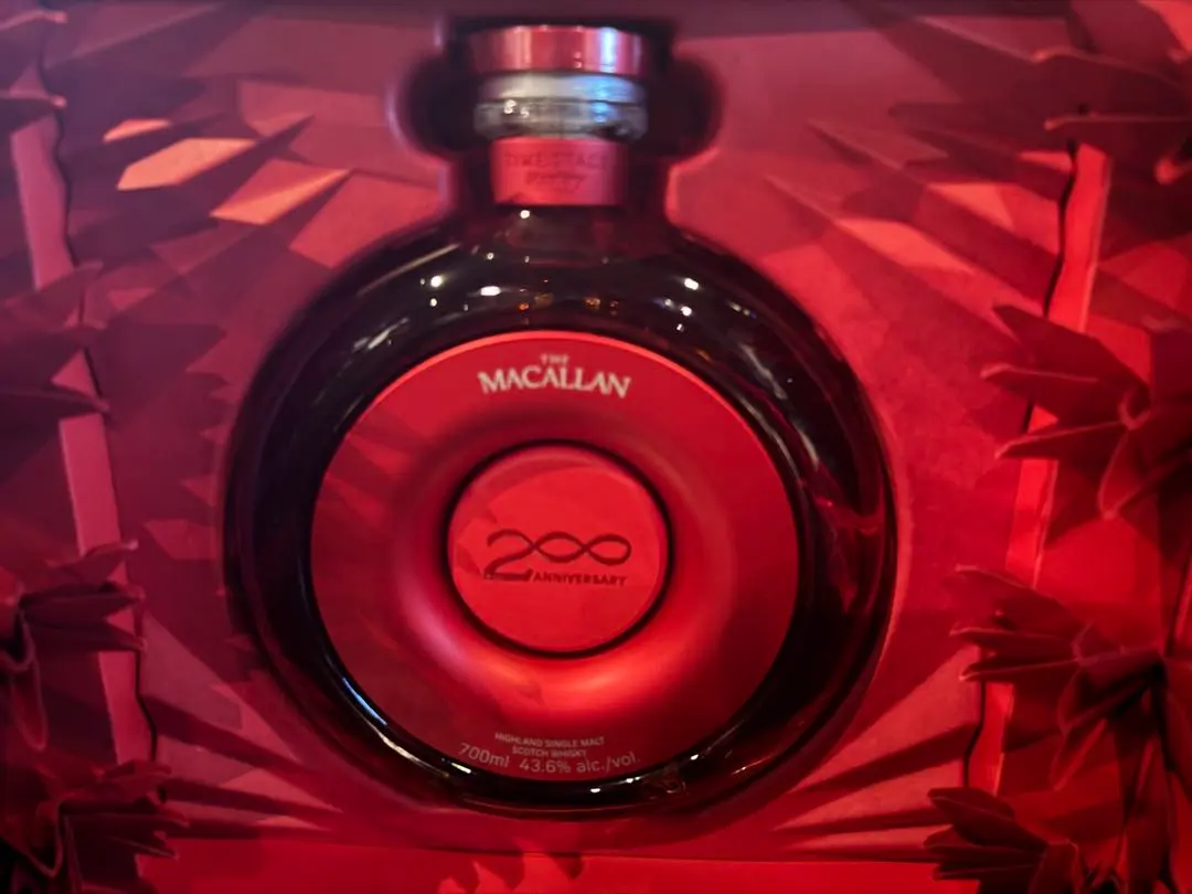 マッカラン200周年限定ボトル700ml x3本セット本箱付MACALLAN