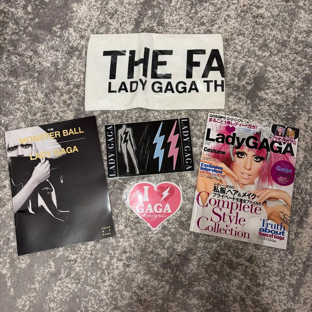 2026年最新】lady gaga 写真集の人気アイテム - メルカリ