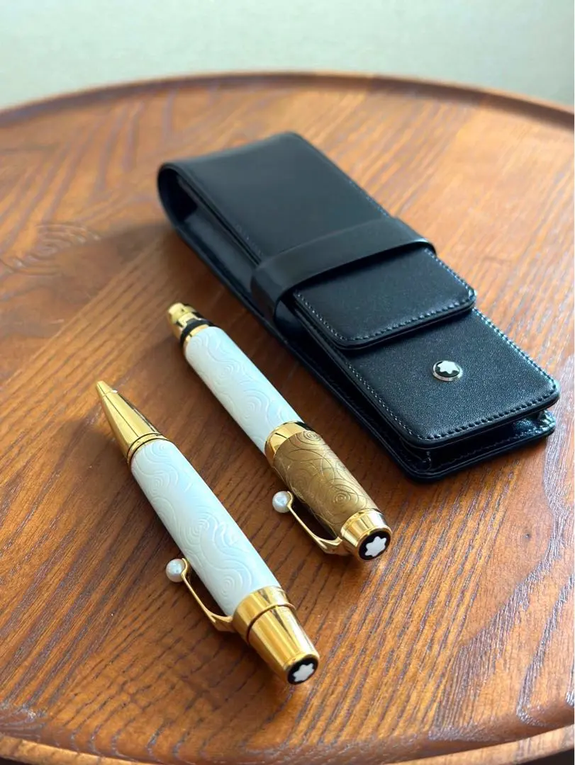 モンブランボエム万年筆グリーンとペンケース ボエム ブラック/レッド1