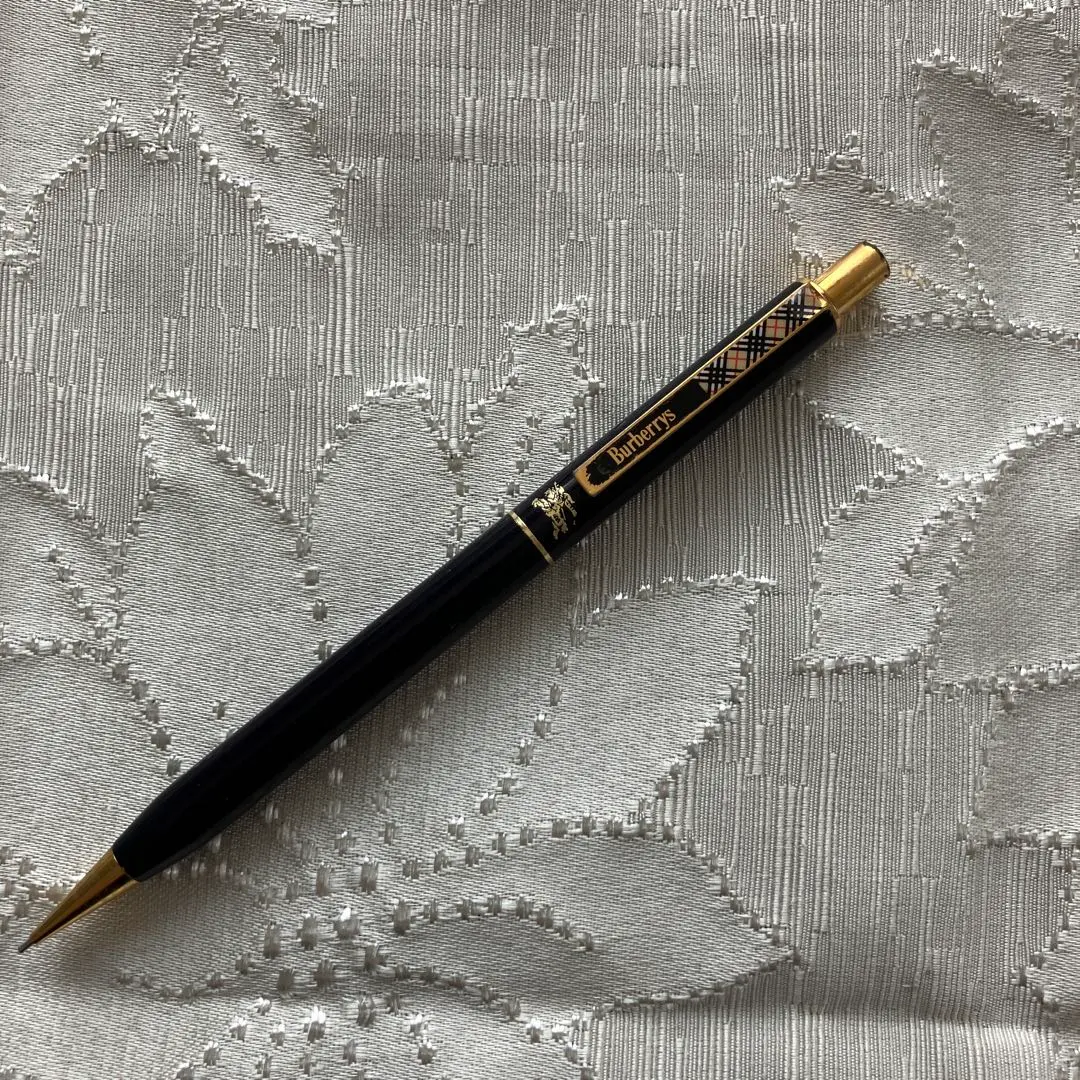 シャーペン】バーバリーのケリー！？高級感溢れるシャープペンシルを