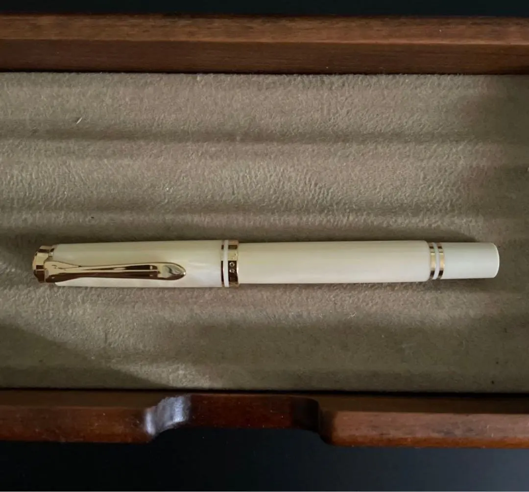 2026年最新】Pelikan m320の人気アイテム - メルカリ