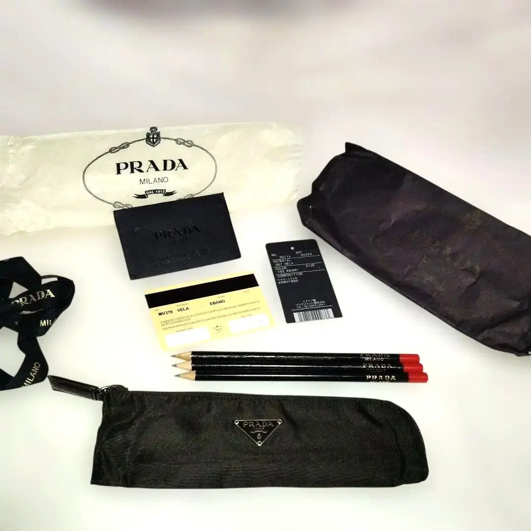 2026年最新】prada ペンケースの人気アイテム - メルカリ