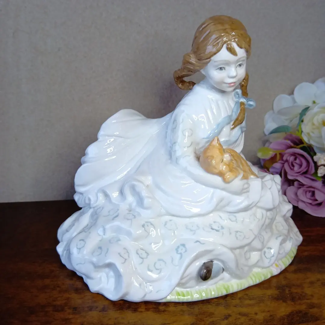 2026年最新】ロイヤルウースター フィギュリンの人気アイテム - メルカリ