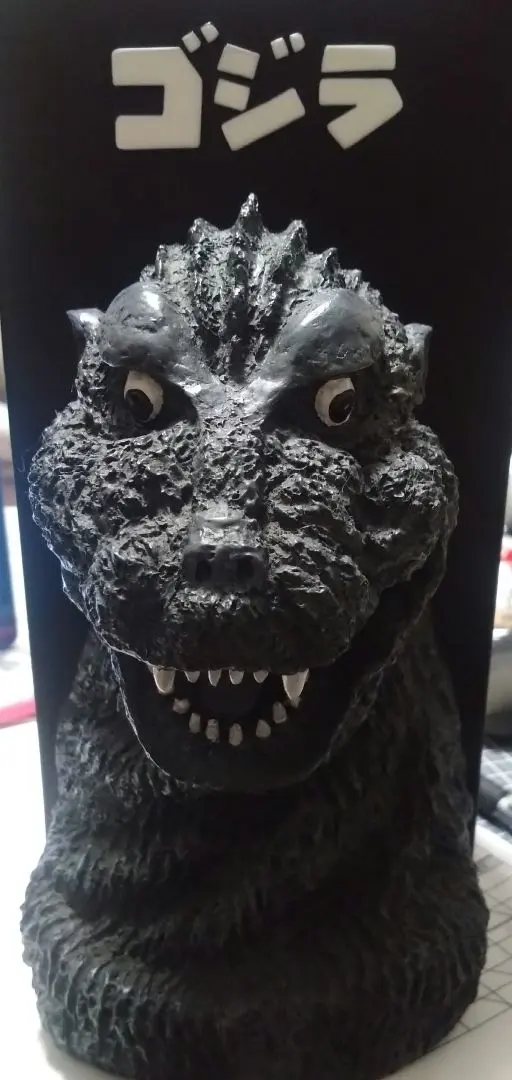 2026年最新】ゴジラティッシュケースの人気アイテム - メルカリ